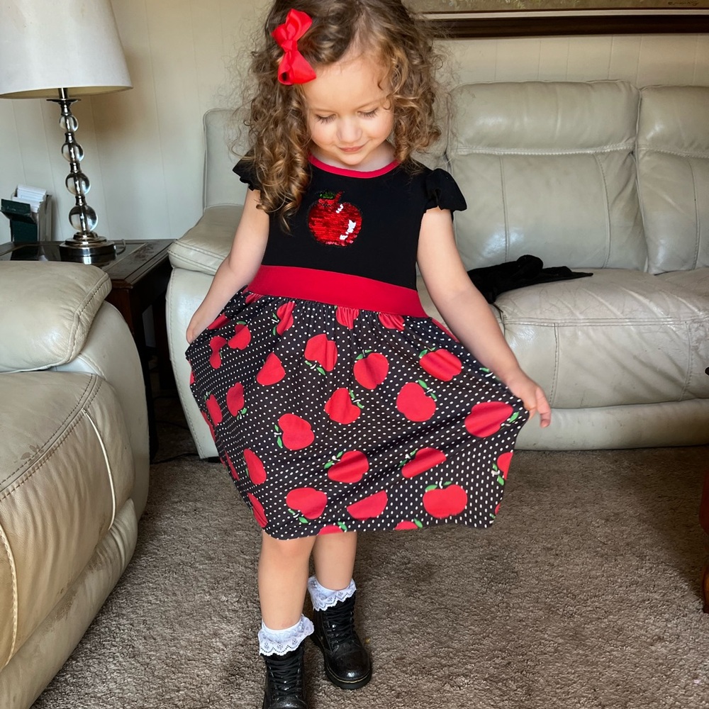 Toddler 3t to 4t Girls Black and Red Sequin Apple Dress